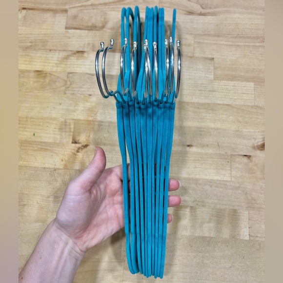 Laura Ashley Fuzzy Velvet Hangers - Set Of 10 - Picture 2 of 5